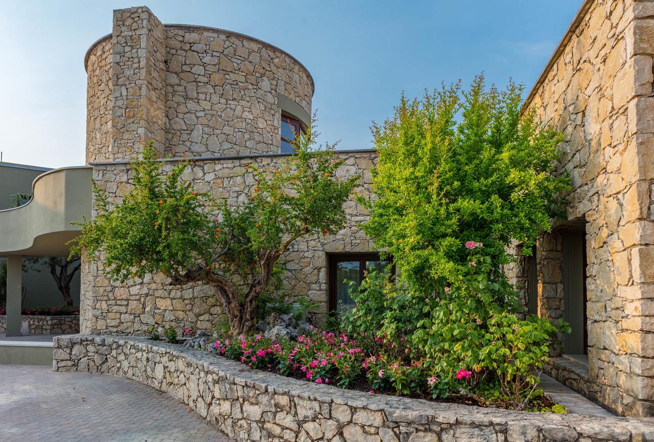 Le Torri Del Garda Familyspa Resort トッリ・デル・ベーナコ エクステリア 写真