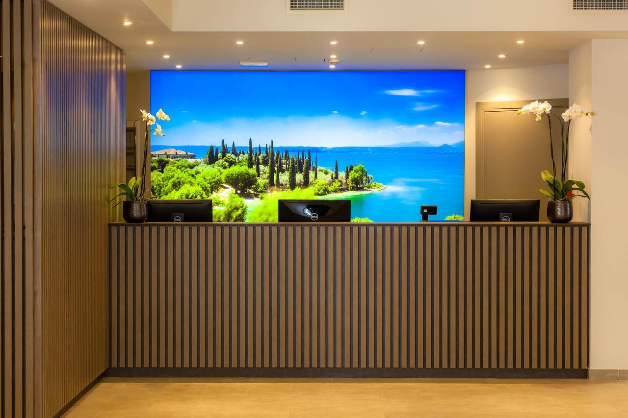 Le Torri Del Garda Familyspa Resort トッリ・デル・ベーナコ エクステリア 写真